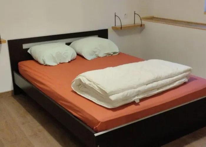 Du Domaine De La Longue Fosse