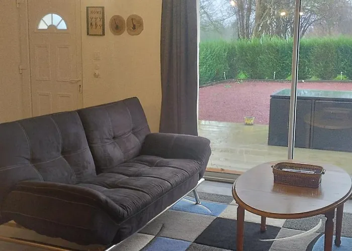 Du Domaine De La Longue Fosse *