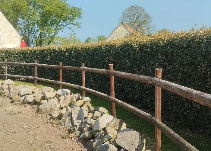 Du Domaine De La Longue Fosse *