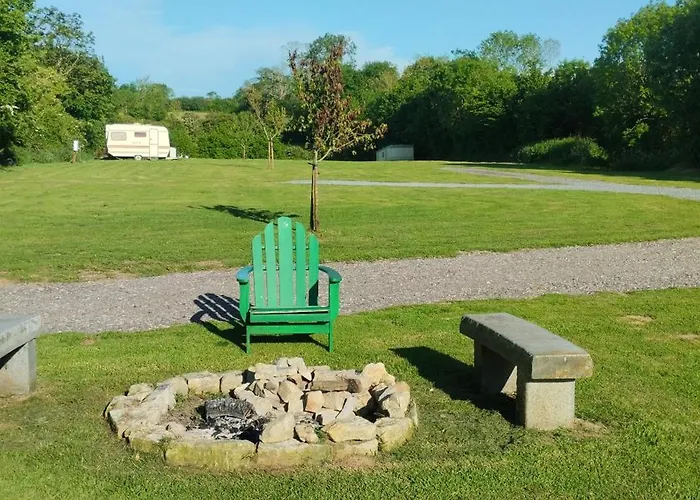 Du Domaine De La Longue Fosse *